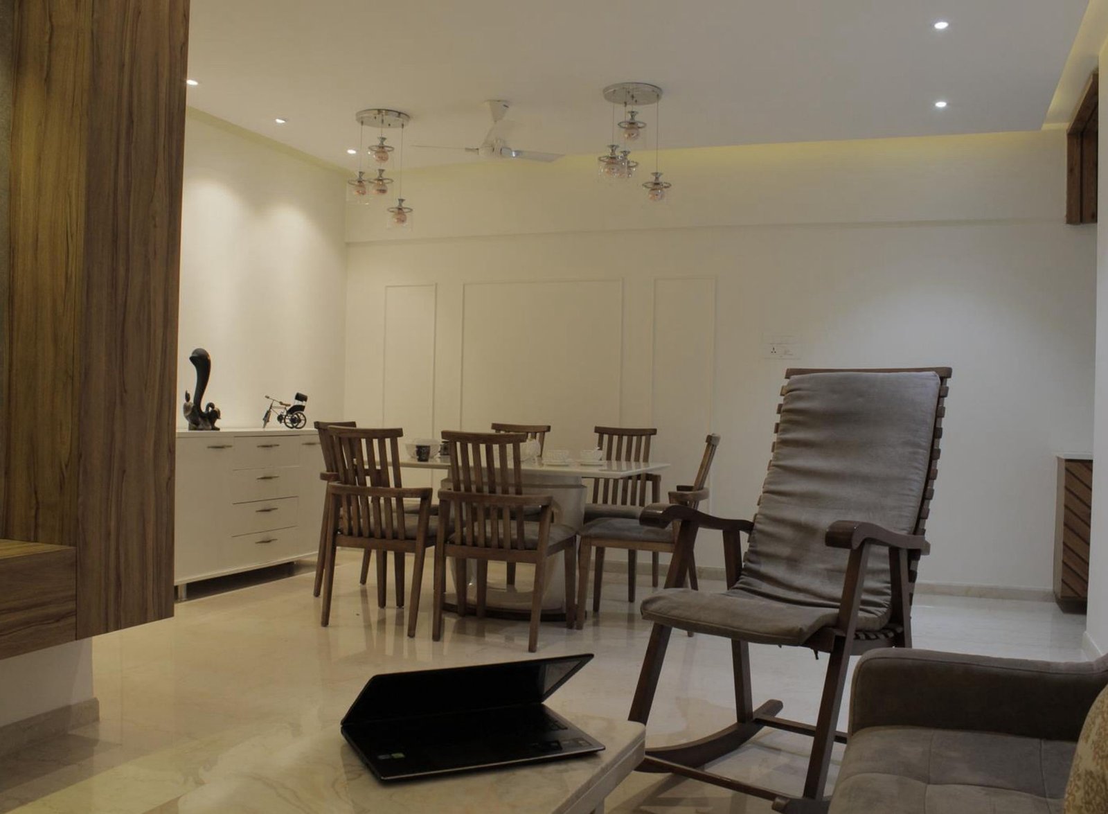 Beige and Cream Mini..._imresizer (2)